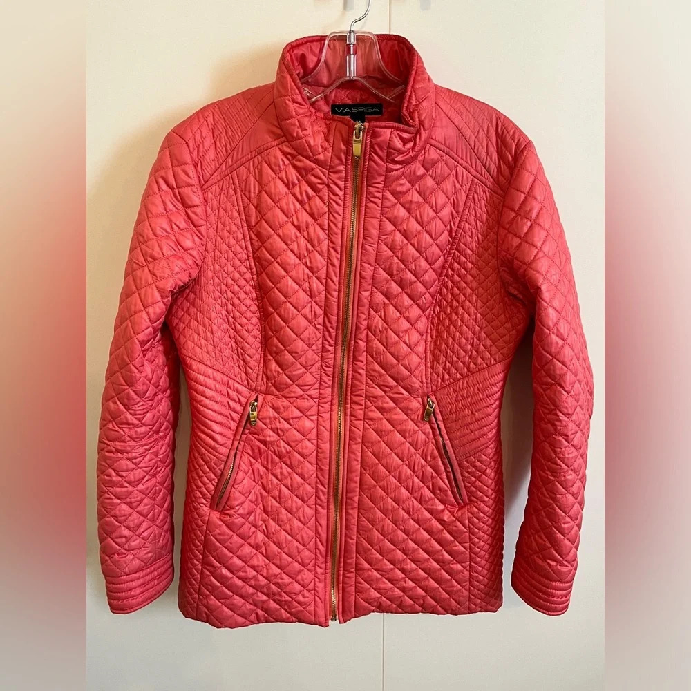 Via Spiga quilted jacket in M. pristine condition. Color is Peach